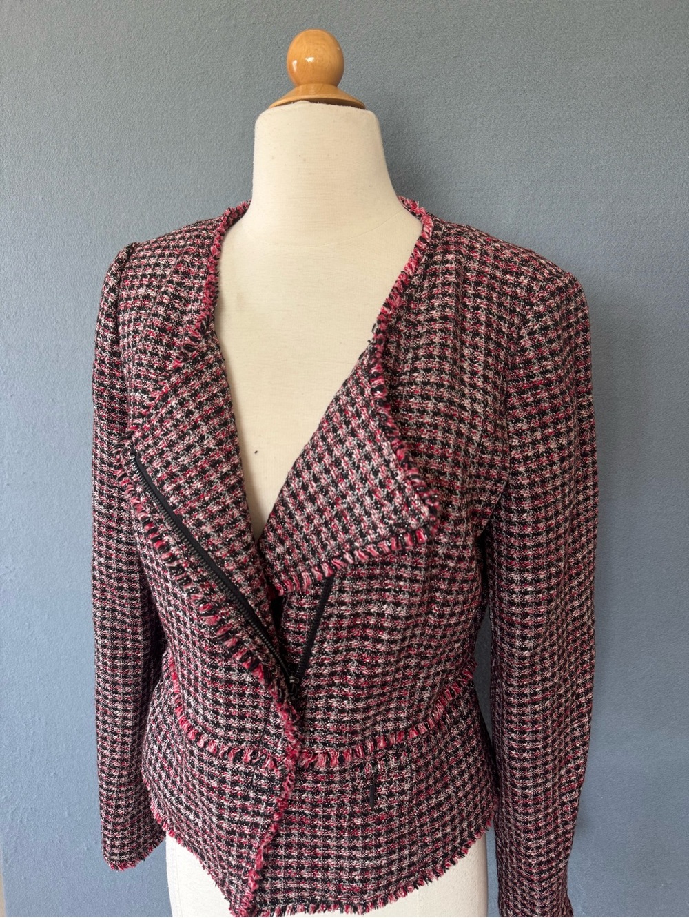 White House Black Market Womens 4 Tweed Moto Jacket Red Black Fringe Metallic - Picture 3 of 14